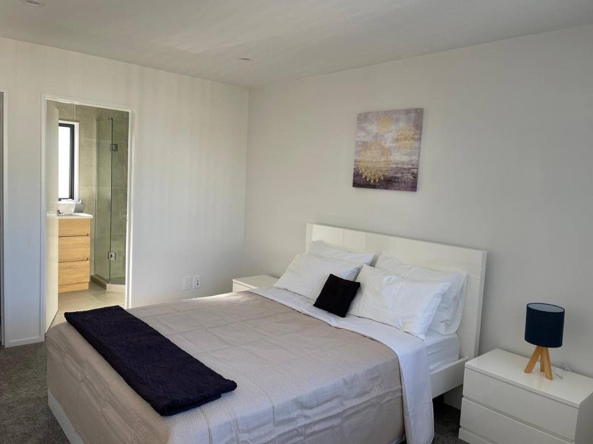 4 Bedroom Home Fully Furnished In Papakura, Auckland Extérieur photo