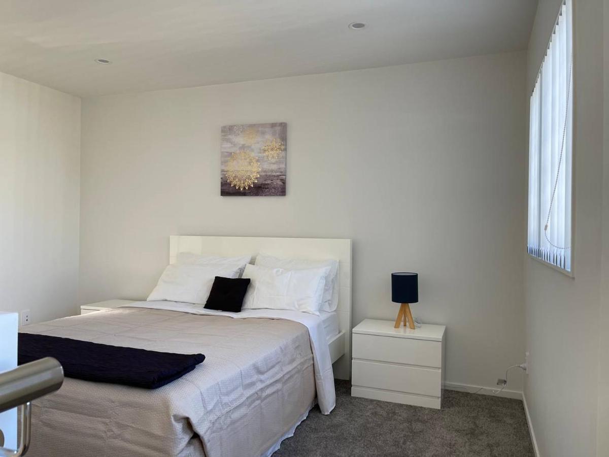 4 Bedroom Home Fully Furnished In Papakura, Auckland Extérieur photo