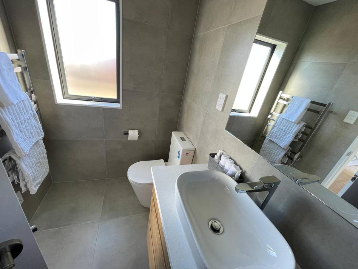 4 Bedroom Home Fully Furnished In Papakura, Auckland Extérieur photo
